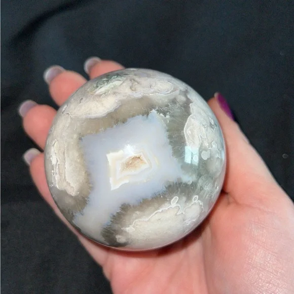 Pink amethyst & flower agate sphere - Picture 3 of 5